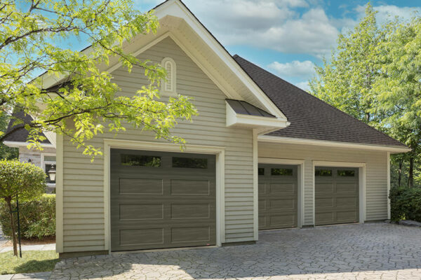 Standard+ Shaker-Flat XL, 9' x 8', Dark Sand, Clear windows garage door ideas, garage door with window ideas