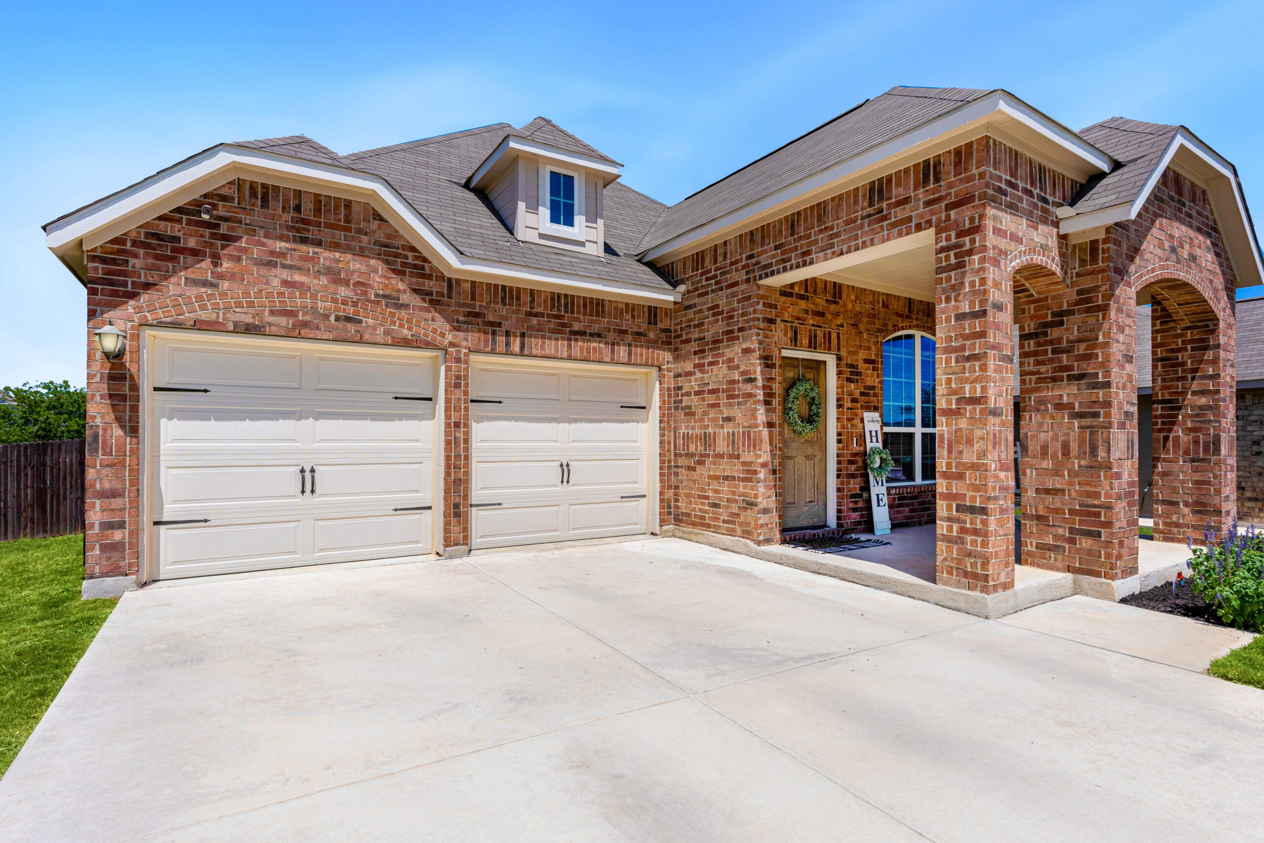 Get affordable garage door repair in Cottonwood Heights, Utah from the experts at Affordable Garage Door Fix. Contact us for a quote!"