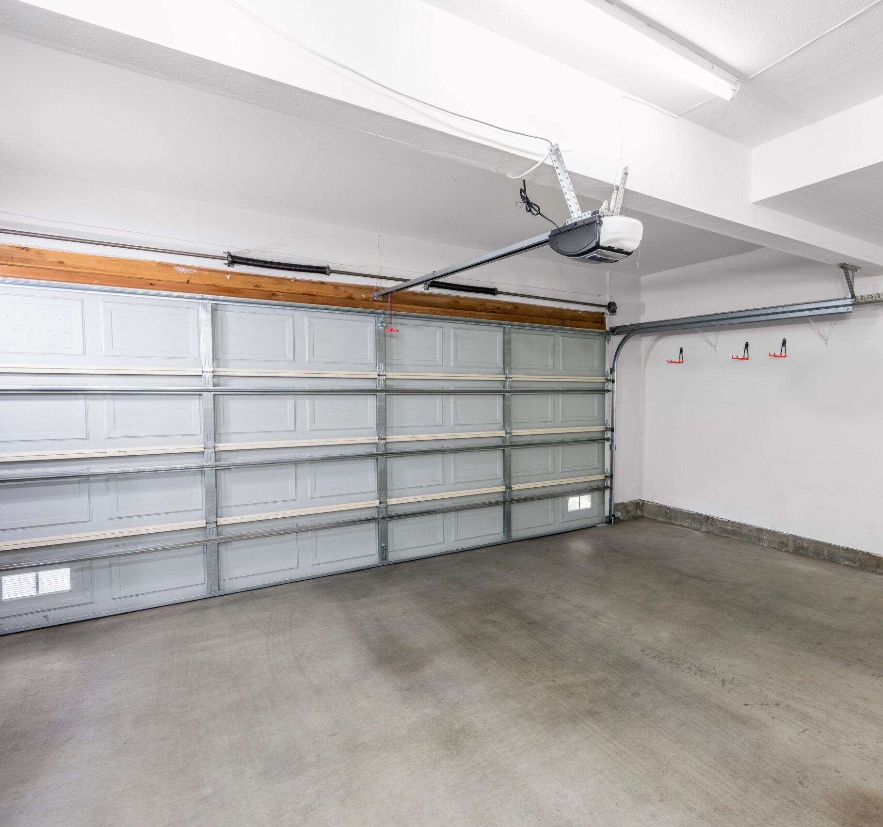 Affordable Garage Door Fix is proud to provide fast & affordable garage door repair in Kearns, Utah. Contact Us for a quote